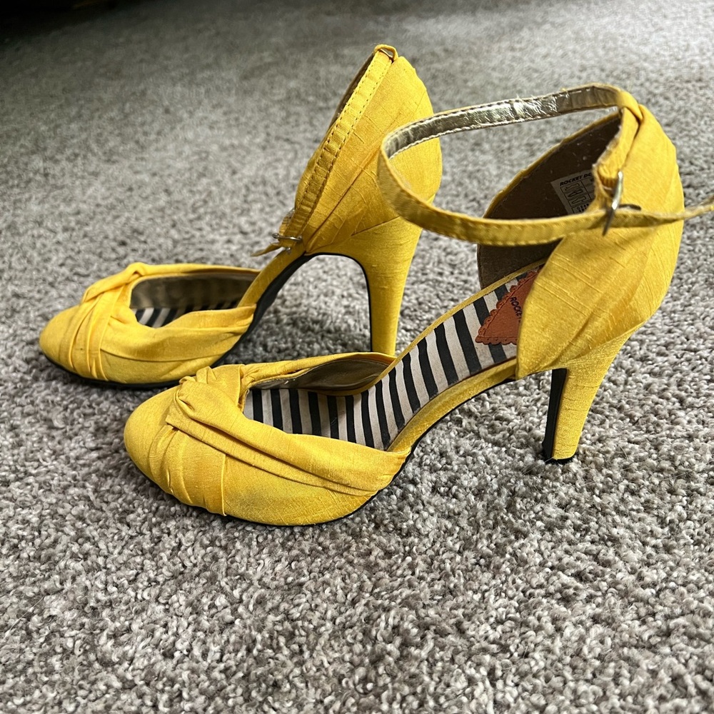 Rocket dog heels